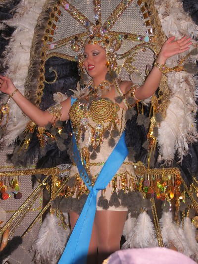 карнавальное шествие в Пуэрто