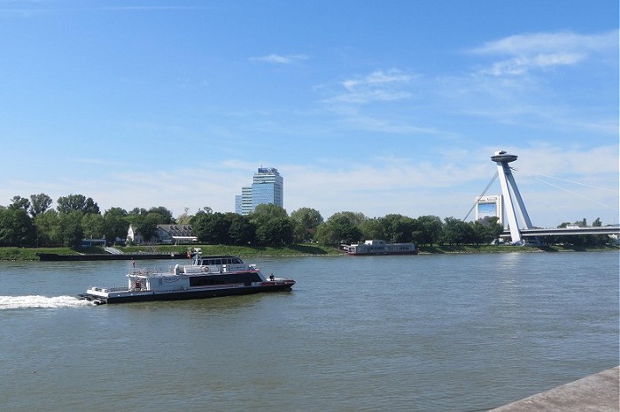 Дунай и мост СНП