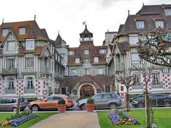 ���-����