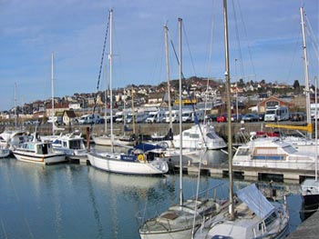 ���-����