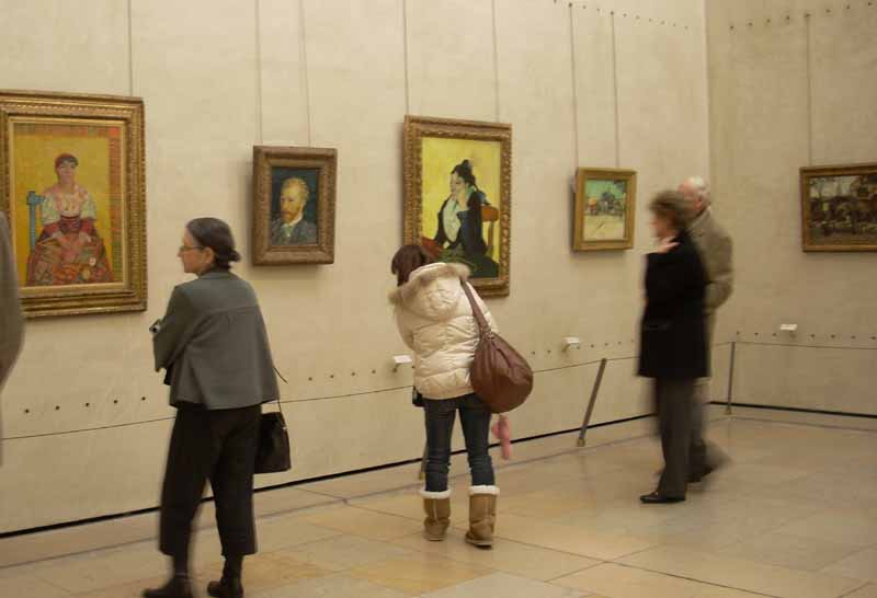 зал с картинами Ван Гога