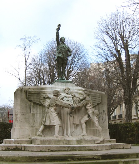 Памятник военному содружеству
