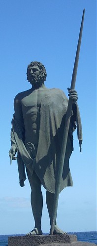 статуя менсея