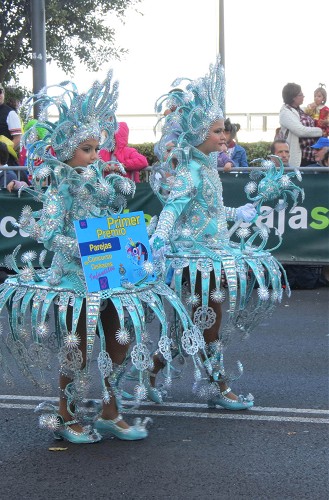 девочки карнавала на Тенерифе